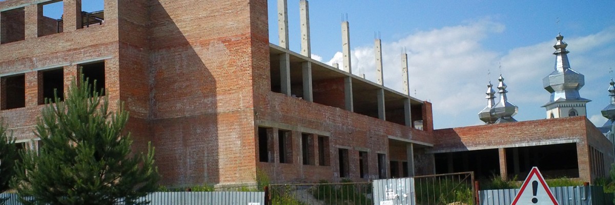 процес - будівництво сучасної школи у Сокільниках